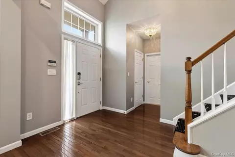 Entry Way - 67 Bellefair Rd, Rye Brook, NY 10573 photo 3 of 3