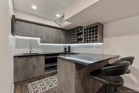 Kitchen - 67 Bellefair Rd, Rye Brook, NY 10573 photo 6 of 6