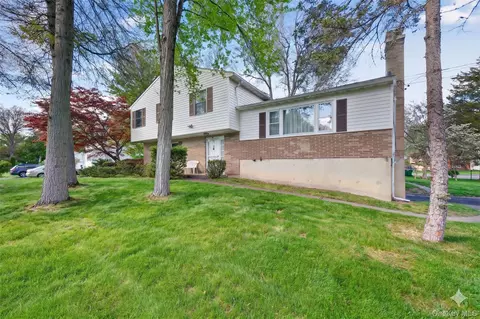 2 Gary Pl, Wappinger, NY 12590