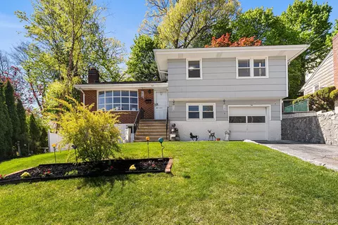57 Homecrest Oval, Yonkers, NY 10703