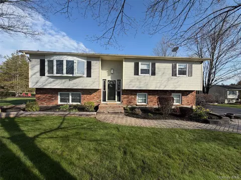 75 Brola Rd, Middletown, NY 10940