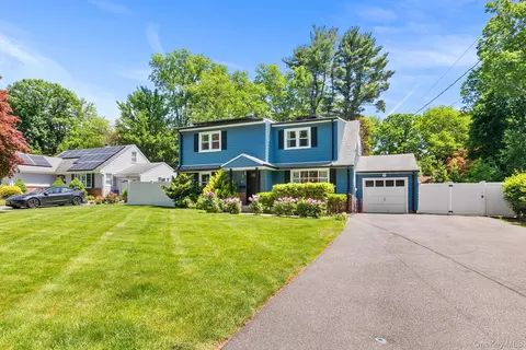14 Edsall Ave, Clarkstown, NY 10954
