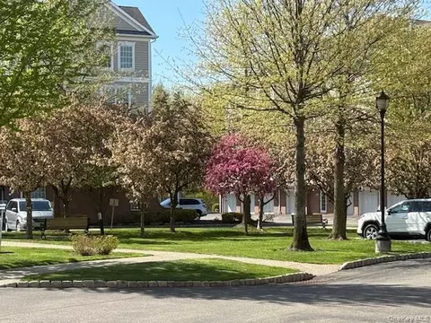 Exterior - 734 Regency Dr, Fishkill, NY 12524 photo 6 of 8