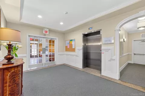 Entry Way - 734 Regency Dr, Fishkill, NY 12524 photo 2 of 5