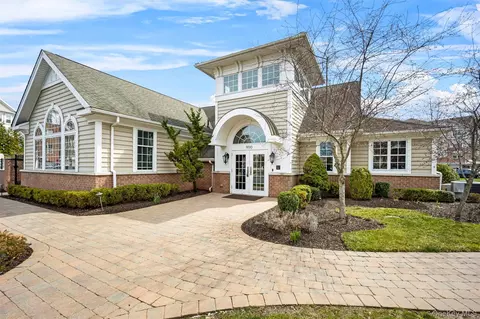 Exterior - 734 Regency Dr, Fishkill, NY 12524 photo 3 of 8