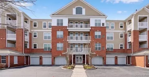 734 Regency Dr, Fishkill, NY 12524