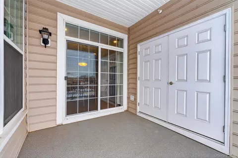 Exterior - 734 Regency Dr, Fishkill, NY 12524 photo 1 of 8