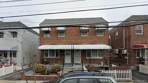 152 Meagher Ave, New York, NY 10465