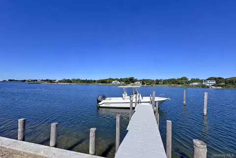 11 Pine Tree Ln, Westhampton, NY 11977 photo 9