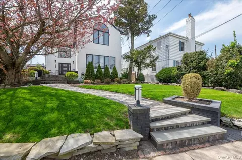 1989 Bay Blvd, Atlantic Beach, NY 11509