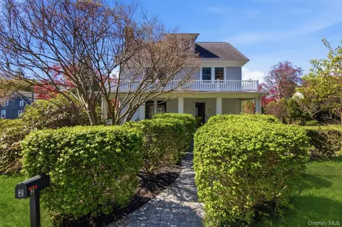 2 Brooklyn Ave, Stony Brook, NY 11790