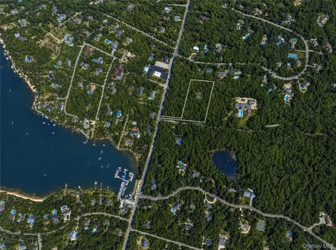 1224 Noyack Rd, Southampton, NY 11968