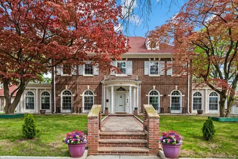 9 Frederick Pl, Mount Vernon, NY 10552