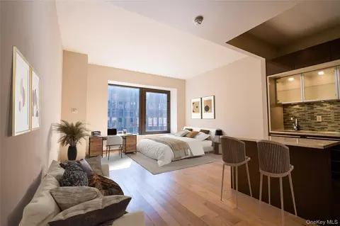 75 Wall St #26Q, New York, NY 10005