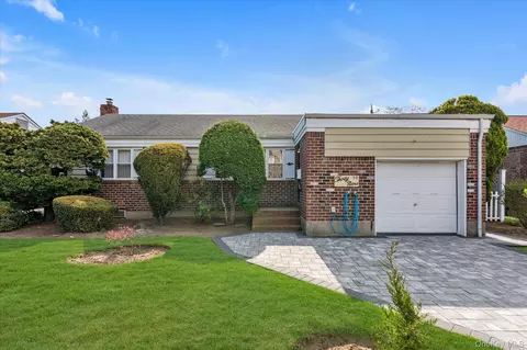 39 Caroline Ave, Elmont, NY 11003