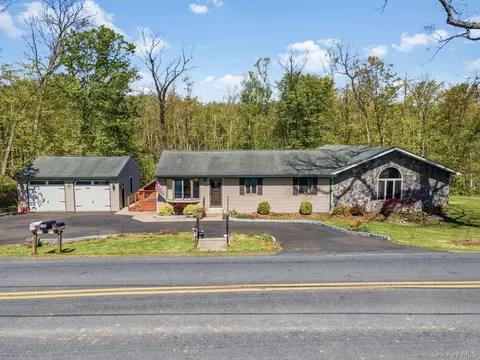 5328 Searsville Rd, Crawford, NY 12566
