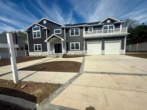 139 Miller Ave, Amityville, NY 11701