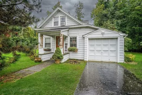 427 Park Ave, Huntington, NY 11743