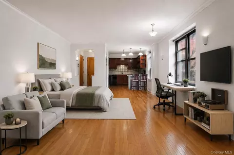 290 Of The Americas #4E, New York, NY 10014