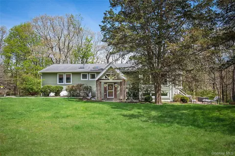 41 Cross Pond Rd, South Salem, NY 10590
