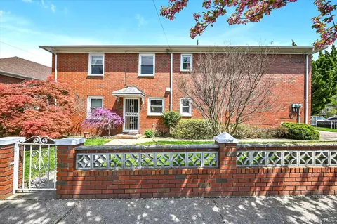 15003 7th Ave, New York, NY 11357
