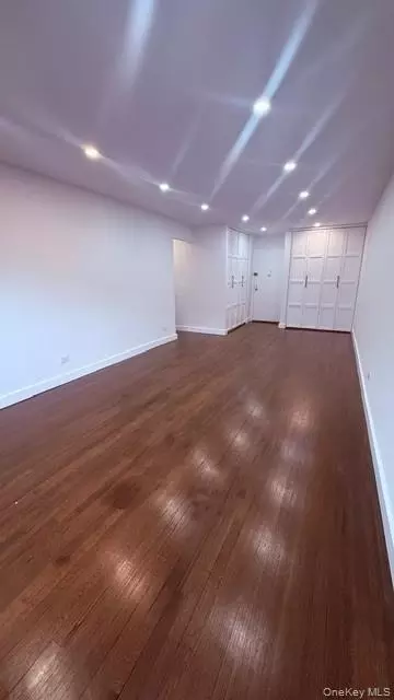 665 Thwaites Pl #4N, New York, NY 10467