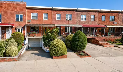 1707 Starr St, New York, NY 11385