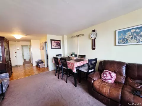 8900 170th St #12F, Jamaica, NY 11432