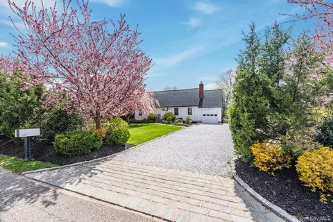 213 Herricks Ln, Jamesport, NY 11947