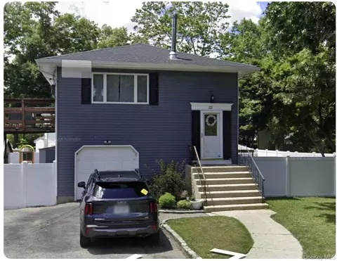 82 Seawanhaka Ave, Nesconset, NY 11767