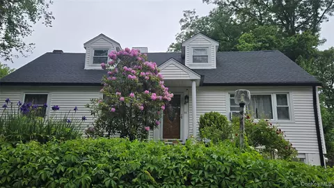 257 Schenck Ave, North Hempstead, NY 11021