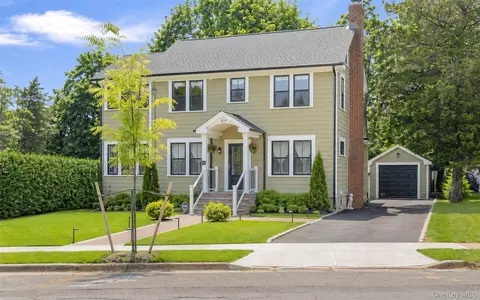 619 Bailey Ave, Greenport, NY 11944
