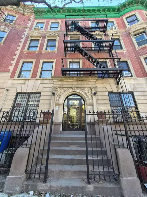 1500 Bedford Ave #1E, Brooklyn, NY 11216