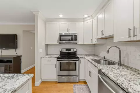 15 Essex Pl # F, Yorktown, NY 10598