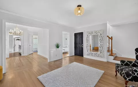 120 15th Ave, Sea Cliff, NY 11579