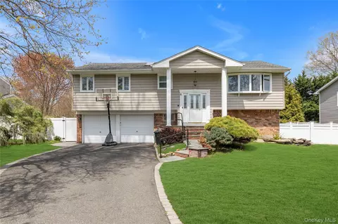 43 Florida Ave, Commack, NY 11725