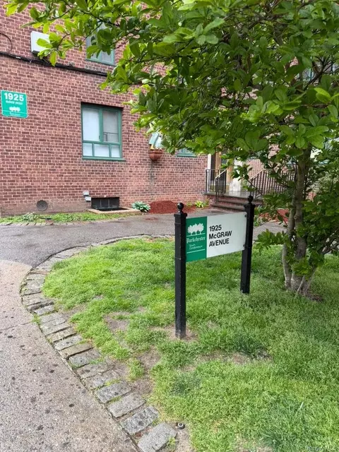 1925 Mcgraw Ave #MH, New York, NY 10462