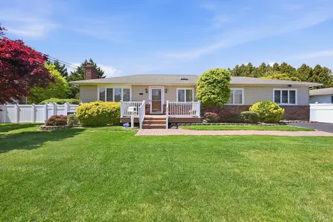 164 Eastwood Ave, Deer Park, NY 11729