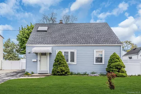 97 Horton Rd, Valley Stream, NY 11581
