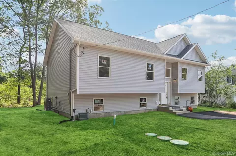 511 Walker Ave, Brookhaven, NY 11772 photo 31