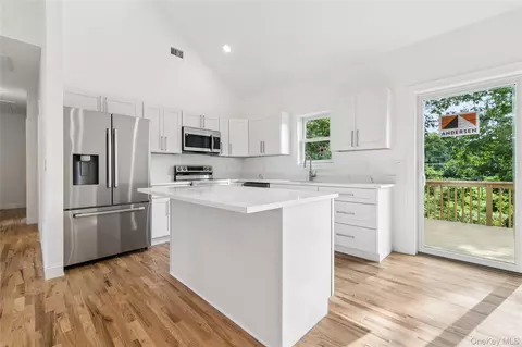 511 Walker Ave, Brookhaven, NY 11772 photo 10