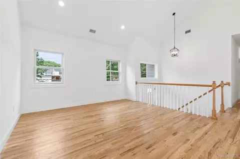 511 Walker Ave, Brookhaven, NY 11772 photo 5