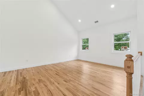 511 Walker Ave, Brookhaven, NY 11772 photo 3