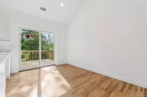 511 Walker Ave, Brookhaven, NY 11772 photo 6