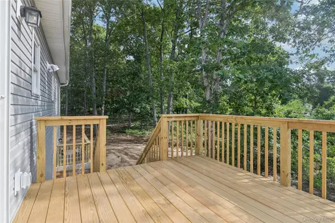511 Walker Ave, Brookhaven, NY 11772 photo 23
