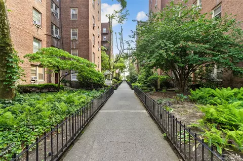 43-10 48th Ave #6R, Woodside, NY 11377