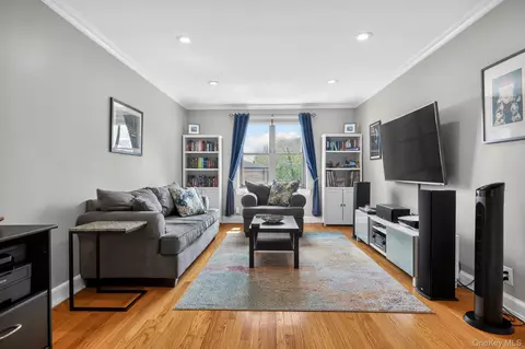 240 Alpine Pl #4D, Eastchester, NY 10707