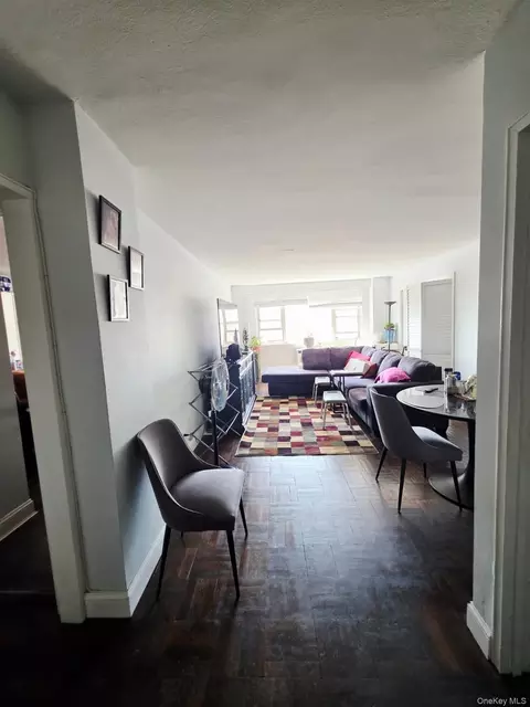 8900 170th St #8M, Jamaica, NY 11432
