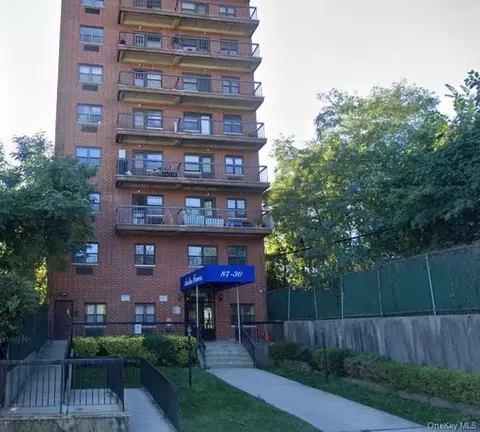 87-30 62 Ave #101., Rego Park, NY 11374