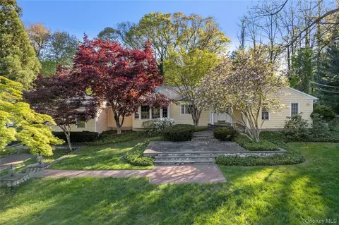Undisclosed, Locust Valley, NY 11560